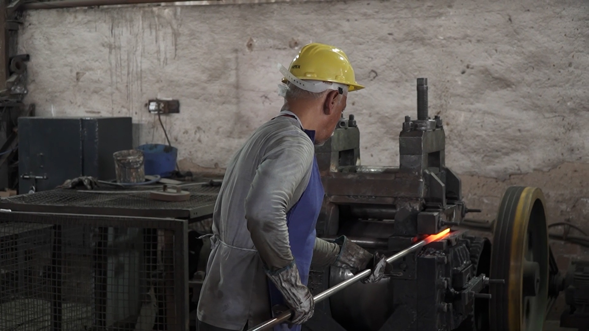 factory-main.00_00_58_14.Still017